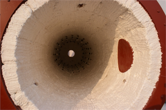 爐襯開(kāi)孔-火龍耐材提供