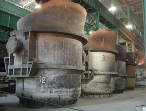 鐵水包內襯耐火材料由哪三層組成？作用是什么？